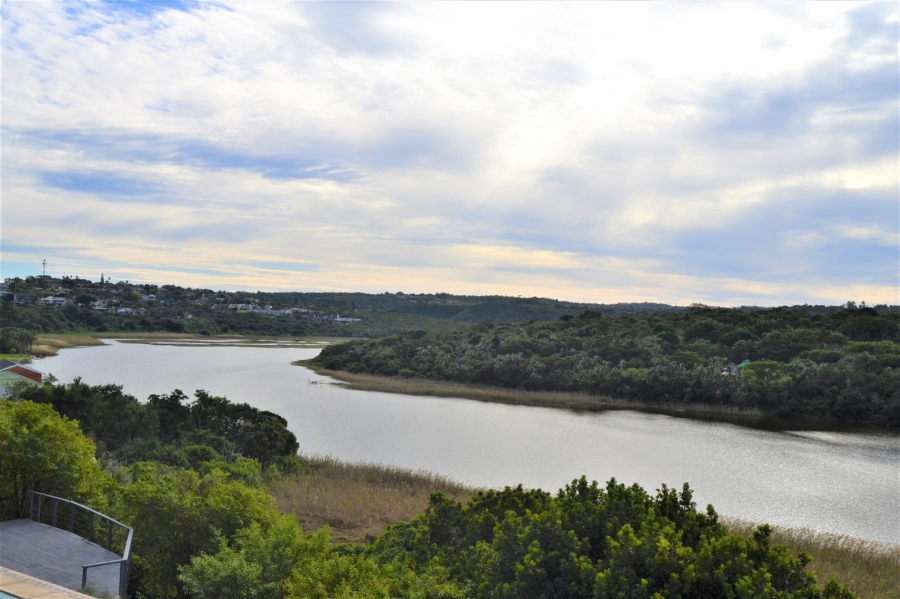 3 Bedroom Property for Sale in Bonza Bay Eastern Cape